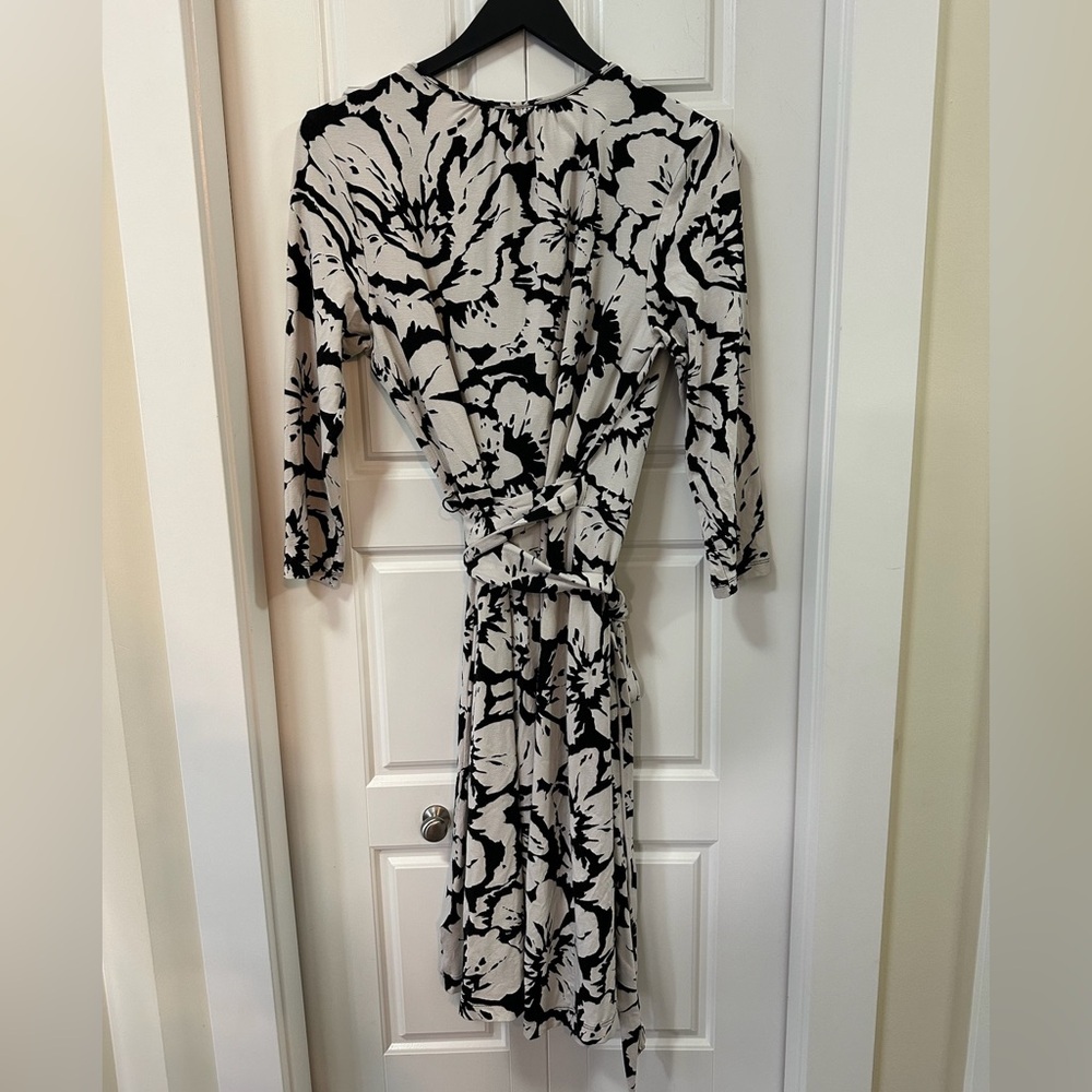 Banana Republic Jersey Stretch Wrap Around Dress | Size M - Picture 5 of 7